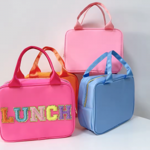 Fashion Preppy Kids Lunch Box for Girls Reusable Nylon Cooler Bag Lunch Tote Bag with Chenille Letter Cute Insulated Lunch Bag